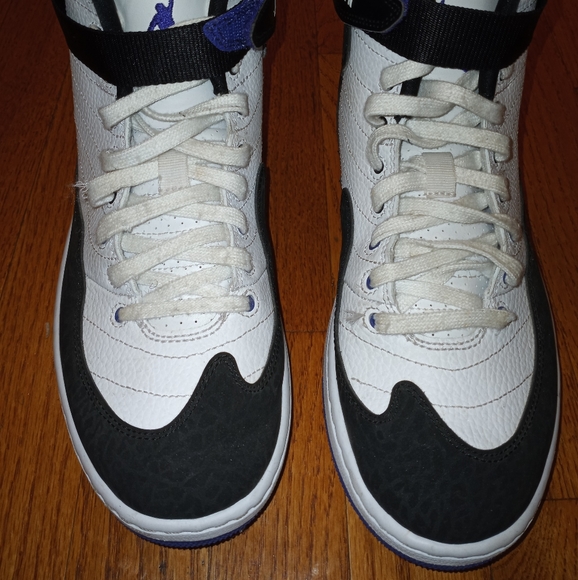 ****SOLD***** Nike Air Jordan Black White and Purple *****SOLD***** - Picture 2 of 14